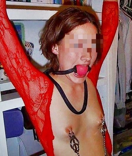 Petite catin 23 ans soumise par goût et besoin de lâcher prise